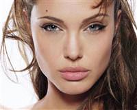 Angelina Jolie porno skandalı!