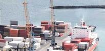 Dış ticaret açığı daralıyor