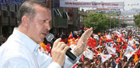 Bayrak şehidimizin simgesidir