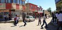 Esnaf PKK'lıları kovaladı
