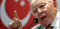 Erbakan Hoca'nın da dinlendiği belgelendi
