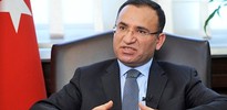 Adalet Bakanı Bekir Bozdağ anayasal zorunluluk nedeniyle istifa etti