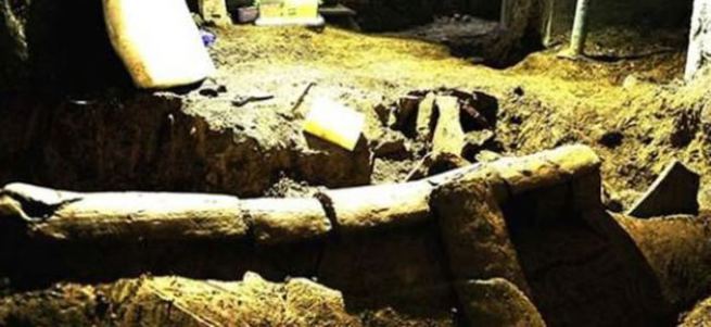 İstiklal'de 1500 yıllık Bizans mezarları çıktı