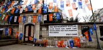 Şişli Camii’nde 1 Mayıs pankartı