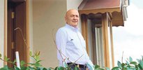 Belediye başkanı kaçak villasında keyif çattı