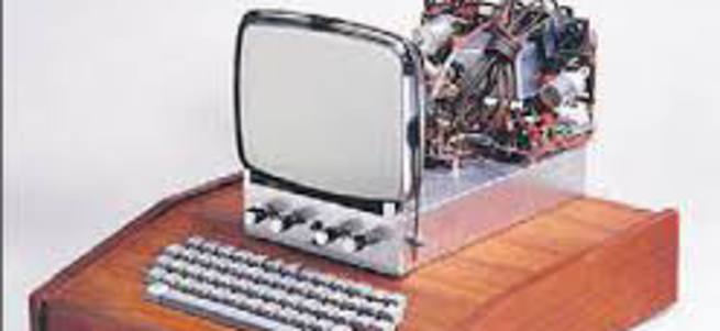Çöpten çıkan antika Apple'a 200 bin $