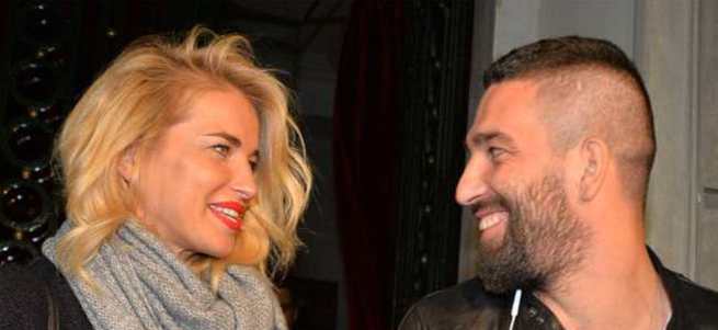 Arda Turan Burcu Esmersoy'u sildi