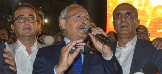 Kılıçdaroğlu'ndan iki sürpriz mesaj
