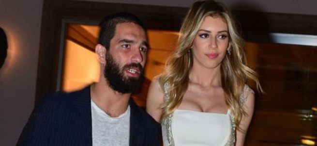 Sinem Kobal'a Arda sorulunca kızdı: Arda'yı konuşmam