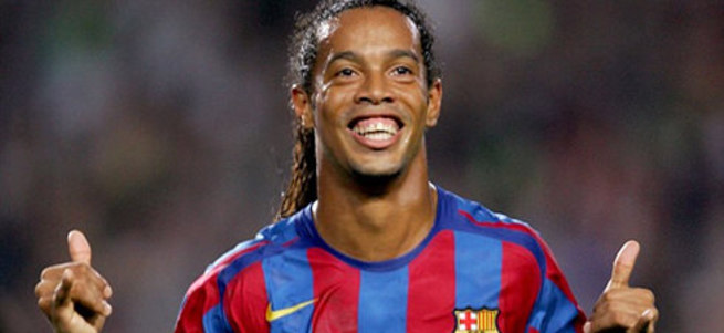 Ronaldinho perşembe günü imzayı atıyor