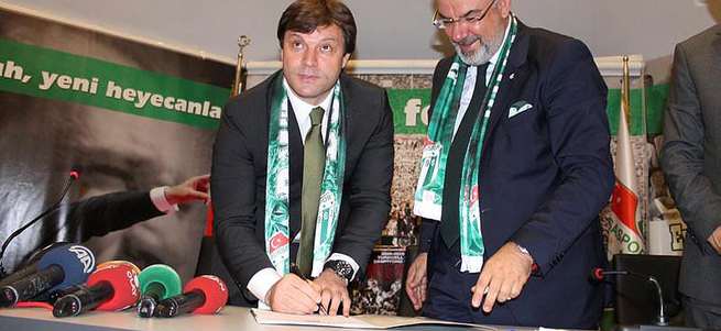 Ertuğrul Sağlam Bursaspor'a İmzayı Attı