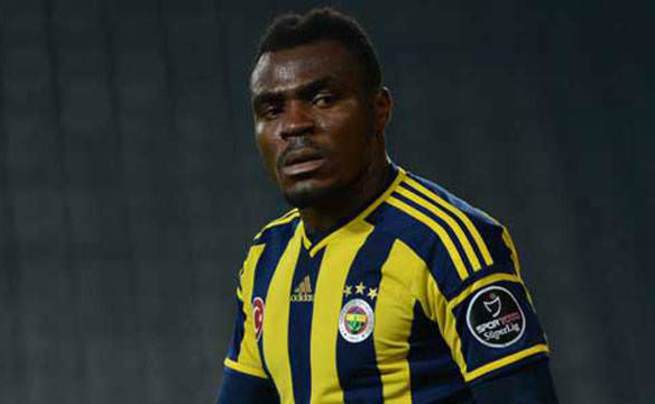 Emenike, Sneijder'i solladı