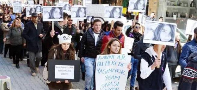 Cansu'nun katili Özgecan protestosuna katılmış