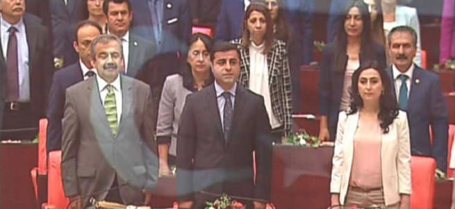 Demirtaş'tan İstiklal Marşı için skandal 'ırkçı dayatma' yorumu
