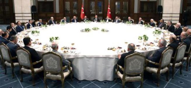 İftarda zenciye 30, beyaza 135 TL'lik menü