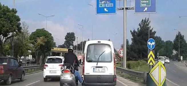 Bursa'da, kazaya davetiye çıkartan yardım