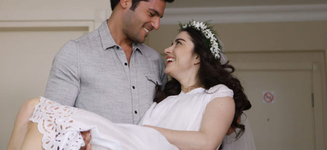 Özge Gürel ile Serkan Çayoğlu'na yasak kondu