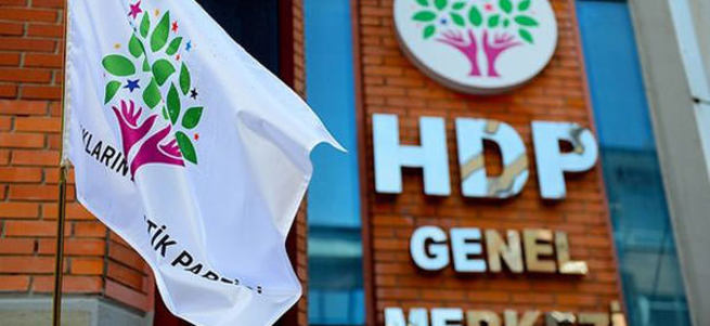 HDP'den gazetecilere koridor yasağı