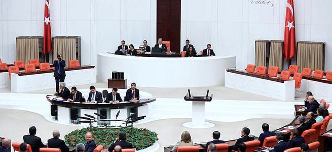 Yeni başkan bugüne kaldı
