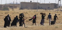PYD'den DEAŞ kıyafetiyle katliam