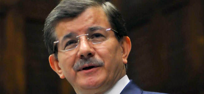 Başbakan Ahmet Davutoğlu: CHP ve MHP'ye aynı uzaklıktayız