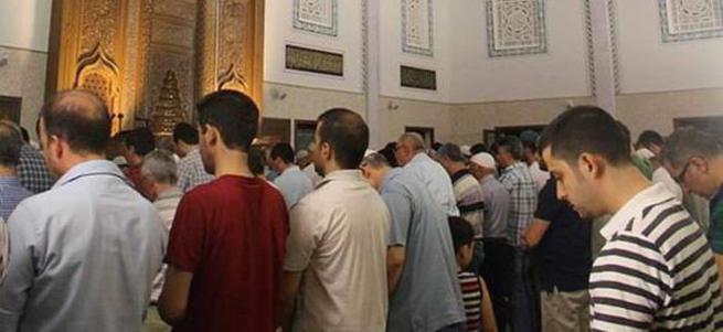 Böyle cami görmediniz: Tavanı açılabiliyor