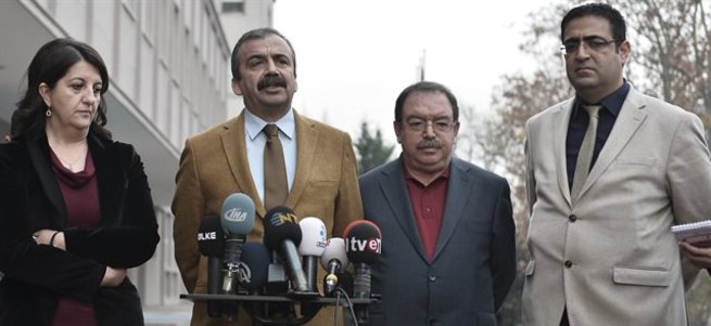 İmralı heyetinden sokağa çıkın çağrısı