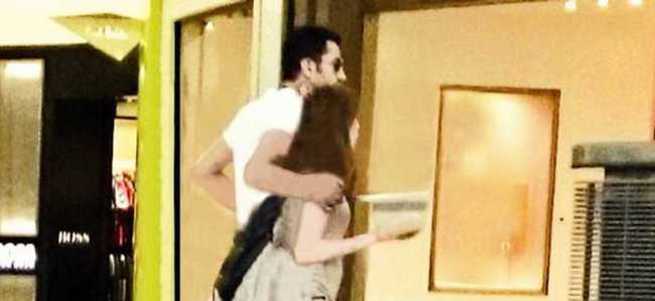 Kenan İmirzalıoğlu, Sinem Kobal'a yakın olmak için villa kiraladı
