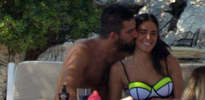 Arda Turan öpmeye doyamadı