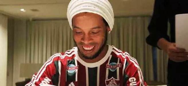 Ronaldinho yeni kulübüyle anlaştı