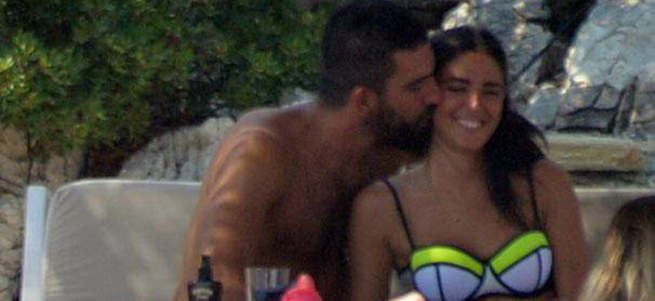 Arda Turan öpmeye doyamadı