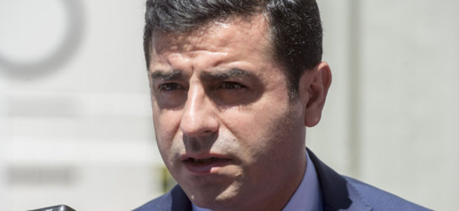 Selahattin Demirtaş: Gün birbirine kılıç çekme günü değildir