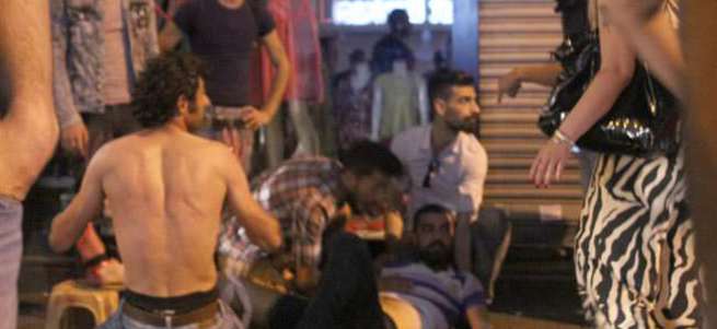 İstiklal'de silahlı çatışma!