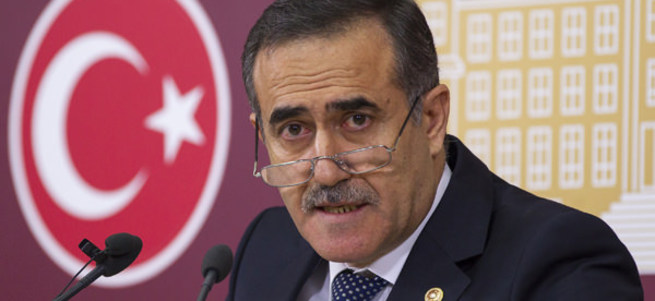 İhsan Özkes CHP'yi bombaladı