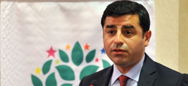 Kardeş Demirtaş köşeyi döndü