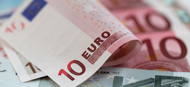 Finlandiyalılar Euro'dan çıkmak için halk oylaması istiyor