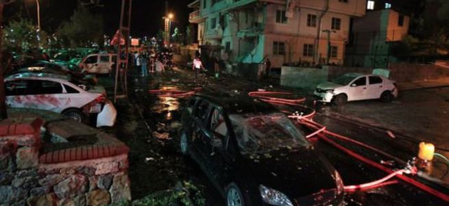 İstanbul'da karakola bombalı saldırı