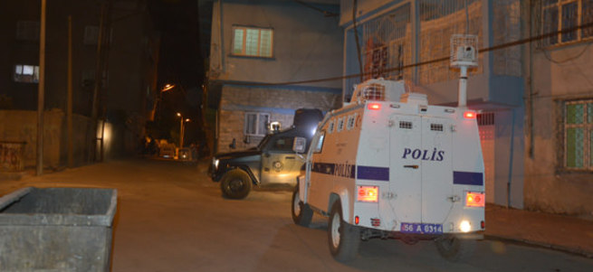 Bitlis'te polis noktasına saldırı: 2'si polis 3 yaralı