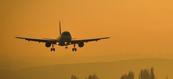 Yolcu uçağıyla irtibat kesildi
