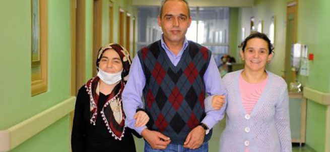 Sevgilisinin eşine böbreğini verdi