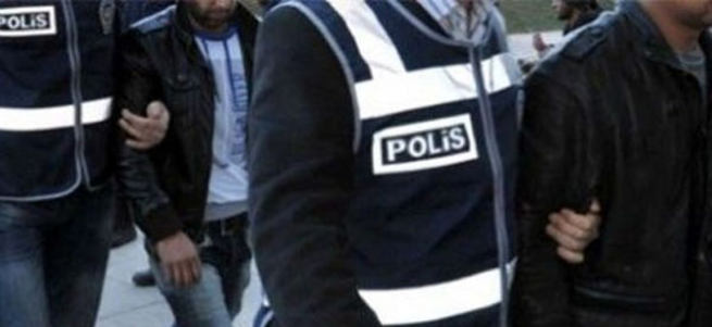Diyarbakır'da belediye eşbaşkanları gözaltına alındı