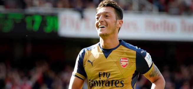 Mesut Özil'e Kartal kancası