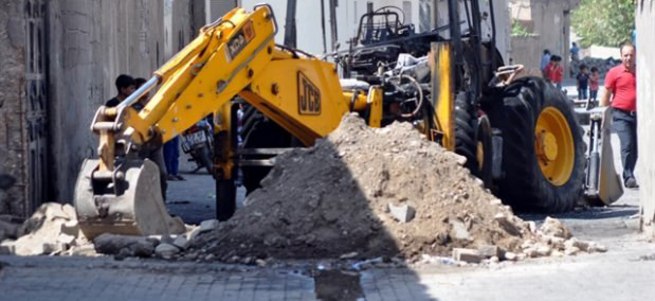 Hizan Kaymakamlığı iş makinelerine el koydu