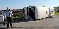 Otobüs devrildi: 16 yaralı!