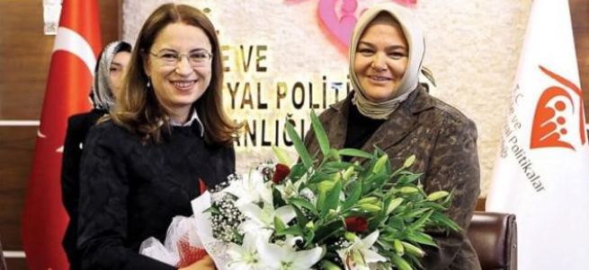 Hürriyet'ten yeni Bakan Gürcan'a algı operasyonu