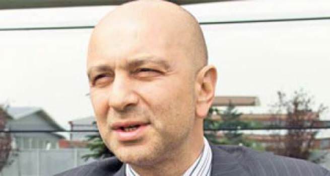 Akın İpek'in evinde arama!