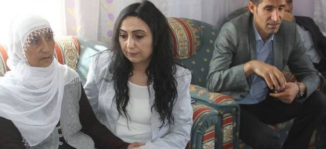 Figen Yüksekdağ teröristin taziyesine gitti