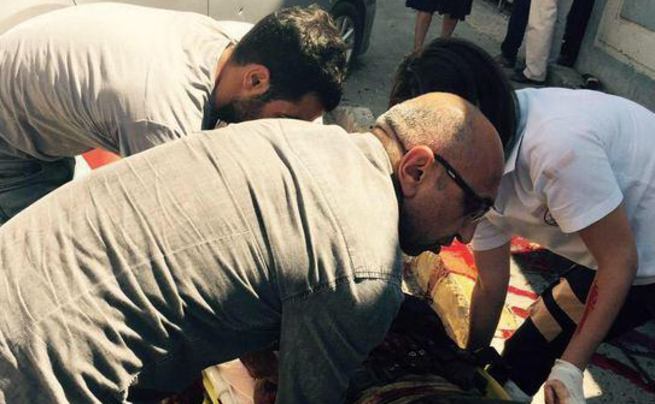 PKK'lıların cesetlerini HDP'li milletvekili aldı