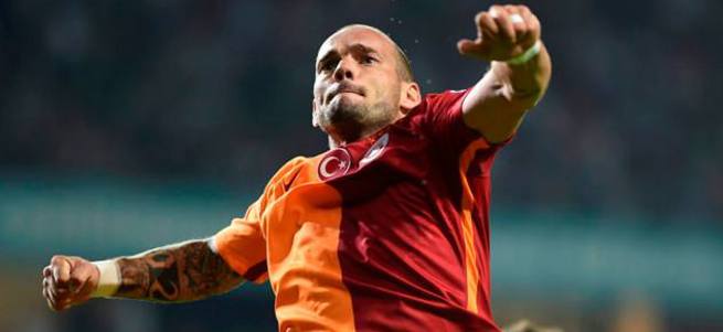 UEFA'ya Sneijder sözü