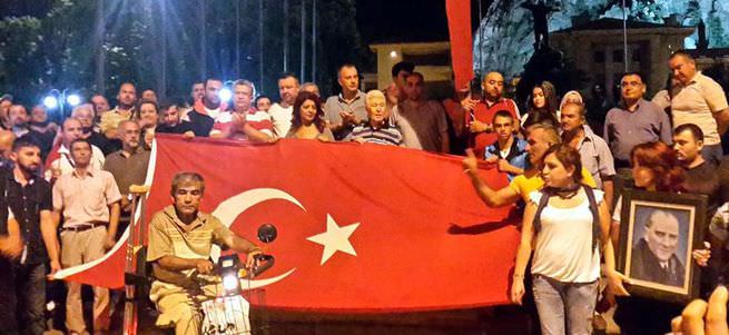 Yurt genelinde teröre tepki gösterileri düzenlendi